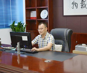 董事長-楊靖 董事長-楊靖